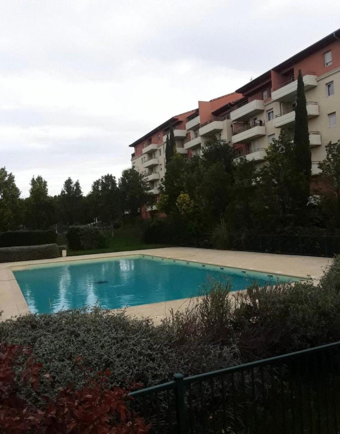 Appartement Spacieux Avec Piscine Marseilles Exterior foto